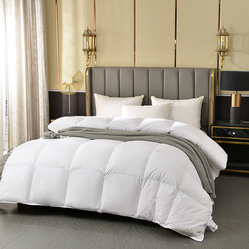 Slitesterk og pustende and ned dyne